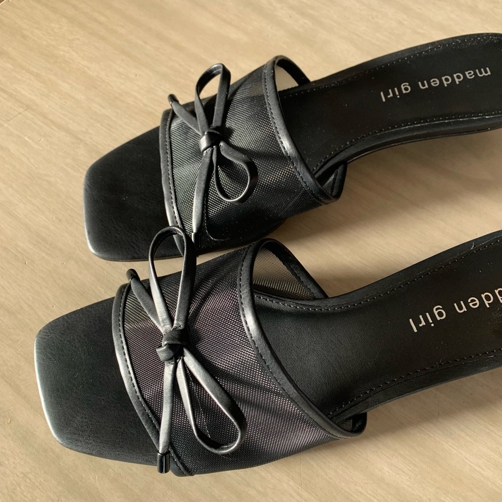 Kitten heels  Bow Mules